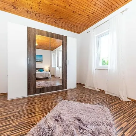 Sea Stone House 1 Apartment