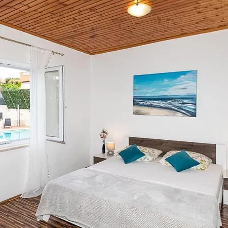 Apartment Sea Stone House 1