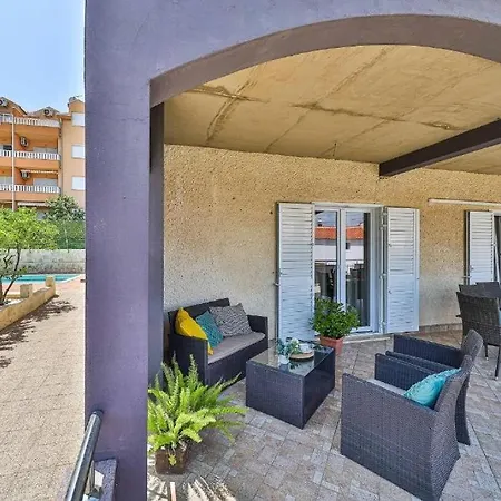 Sea Stone House 1 Apartment *